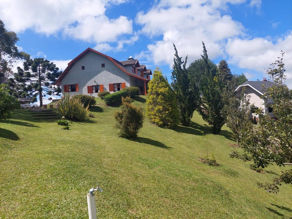 No topo do mundo House in State of São Paulo