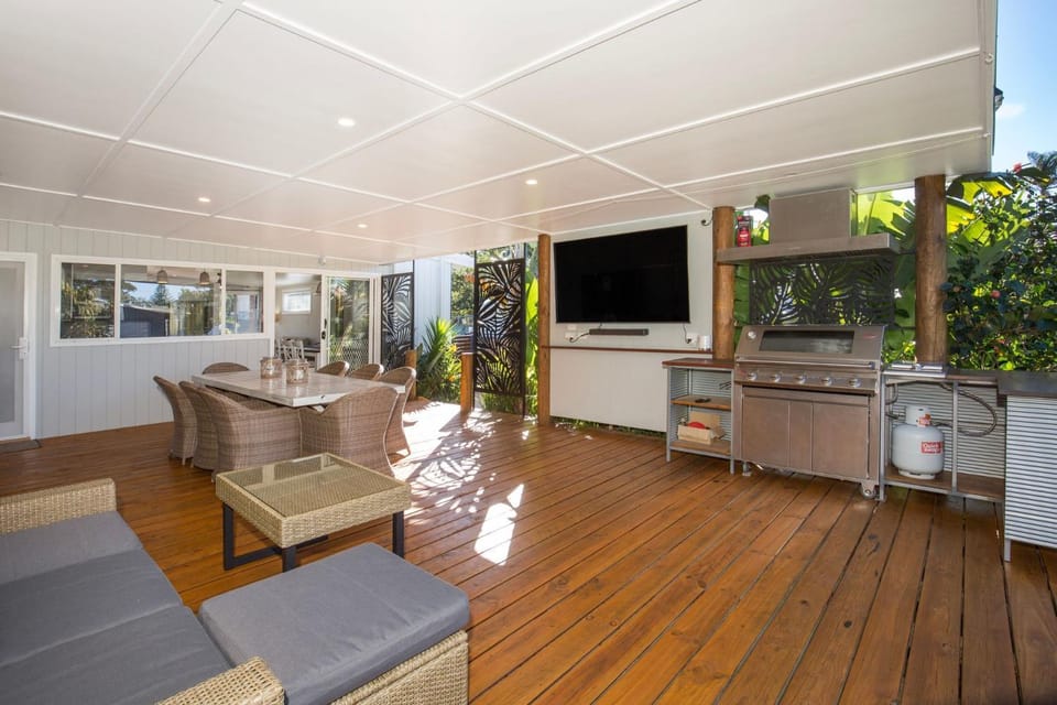 The Anchor - Pet Friendly - 5 Mins Walk to Beach - EV Charging House in Callala Bay
