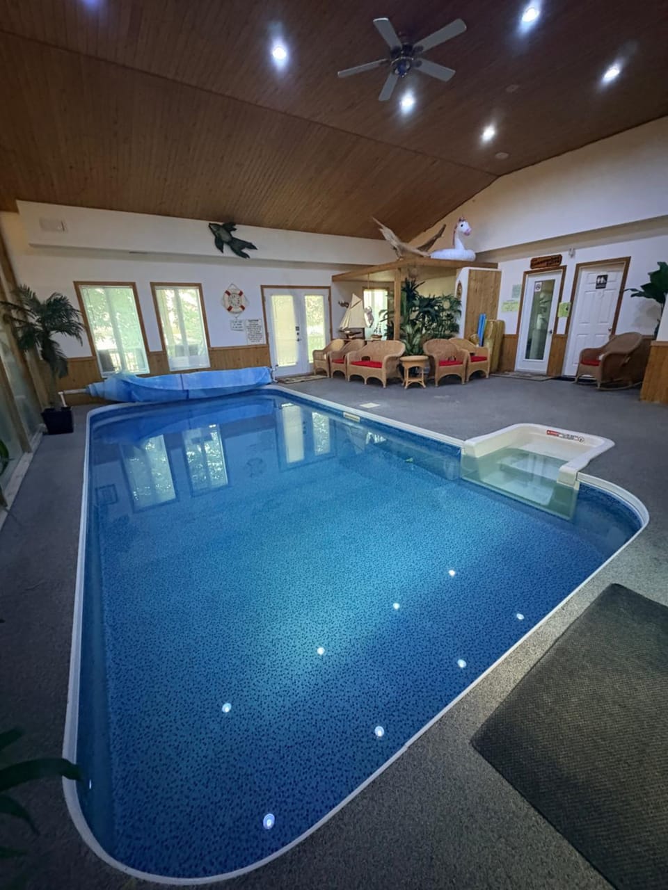 Swimming pool
