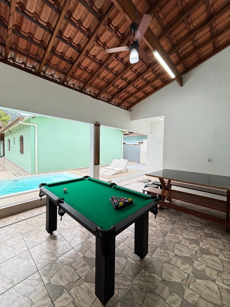 Casa verde Ubatuba ao lado da praia da Enseada e Santa Rita House in State of São Paulo