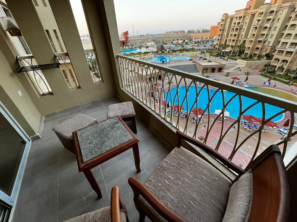 Balcony/Terrace, Seating area, Pool view, Swimming pool