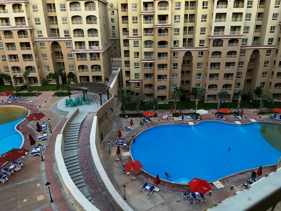 Pool view, Swimming pool