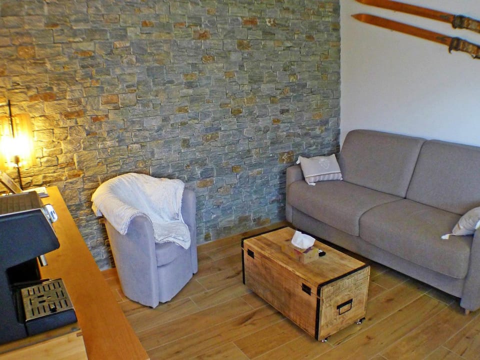 Appartement rénové avec terrasse et parking, fibre incluse - FR-1-629-127 Apartment in Samoëns