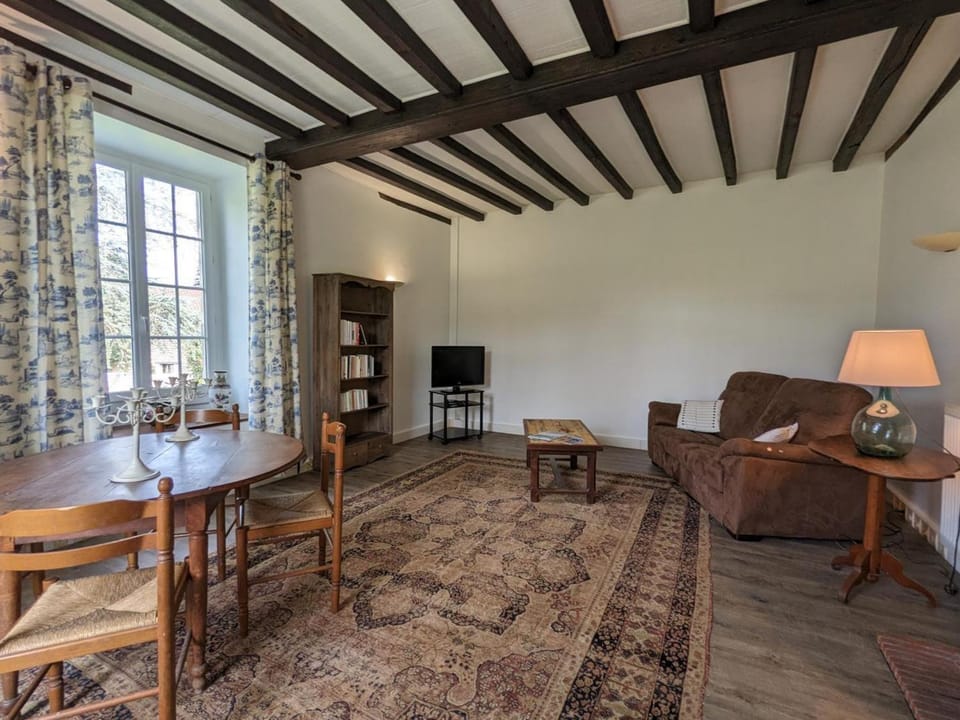 Gîte familial avec piscine couverte, jardin privé, proche d'Aubeterre-sur-Dronne - FR-1-653-239 House in Nouvelle-Aquitaine