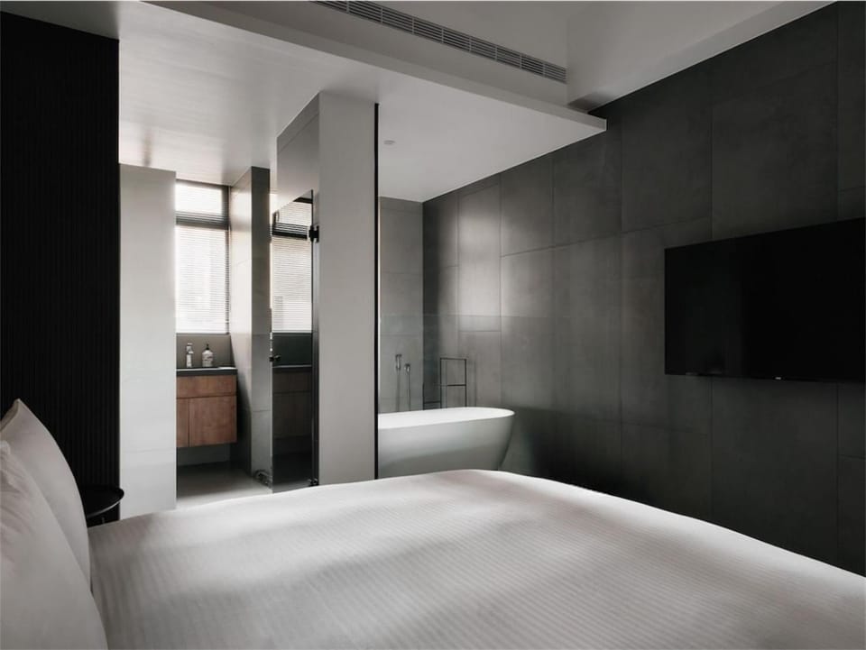 Bed, Photo of the whole room, Bedroom, Bath