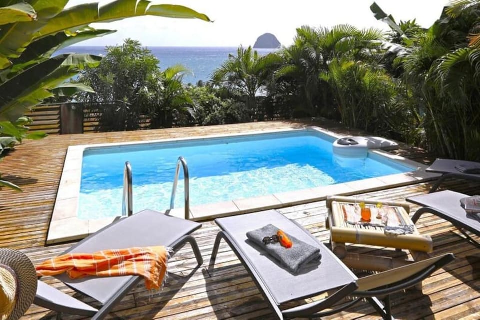 Natural landscape, Garden, Sea view, Swimming pool, sunbed