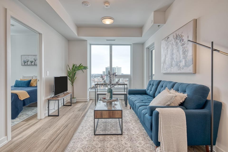 Communal lounge/ TV room, TV and multimedia, Living room, Seating area, Evening entertainment