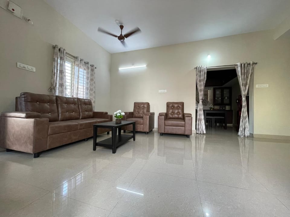 SSN Home Stays in Tirupati Near Alipiri Apartment in Tirupati