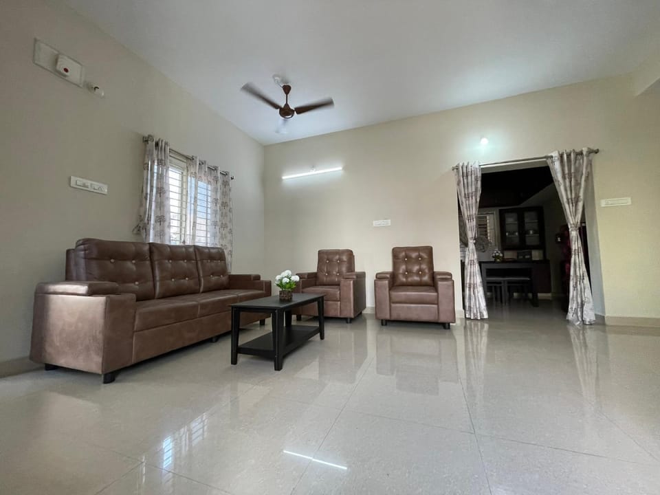 SSN Home Stays in Tirupati Near Alipiri Apartment in Tirupati