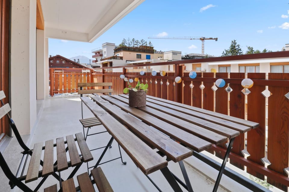Patio, Day, Balcony/Terrace