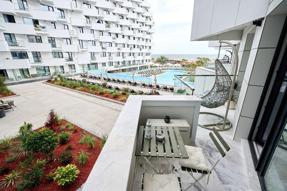 Property building, Day, View (from property/room), Balcony/Terrace, Pool view, Swimming pool