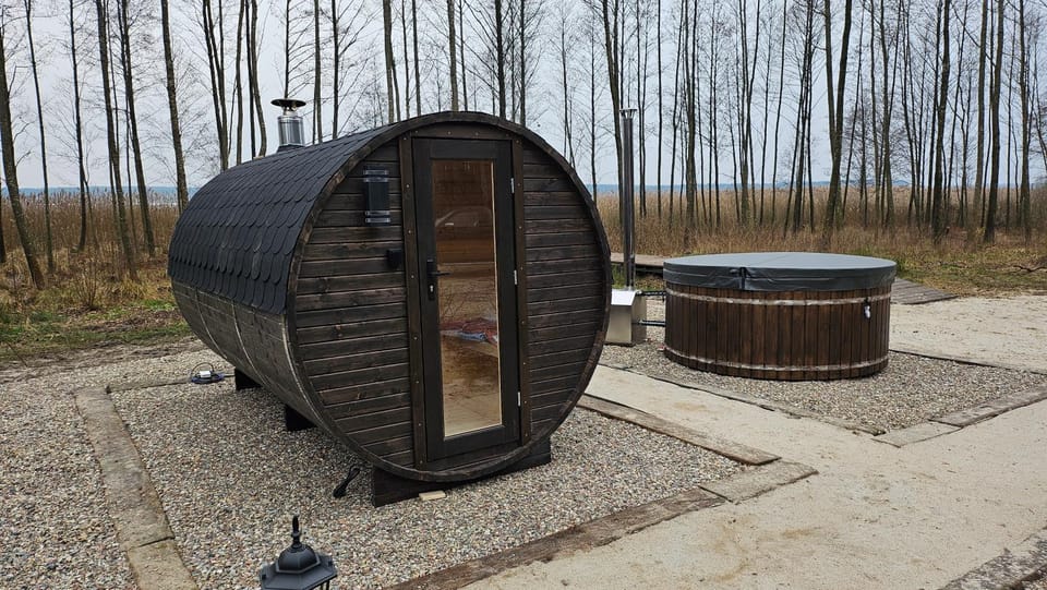 Hot Tub, Sauna