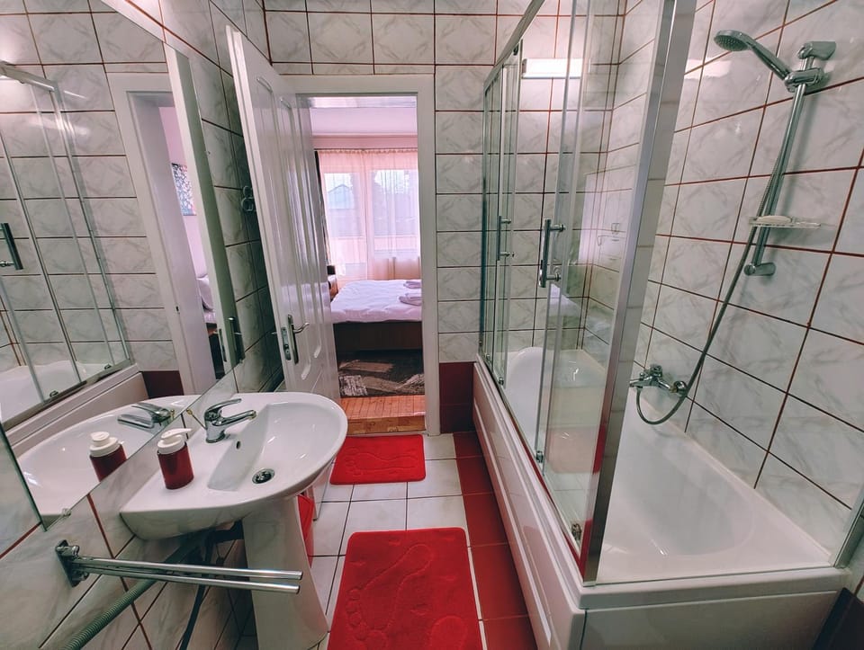 Shower, Bathroom, Bath