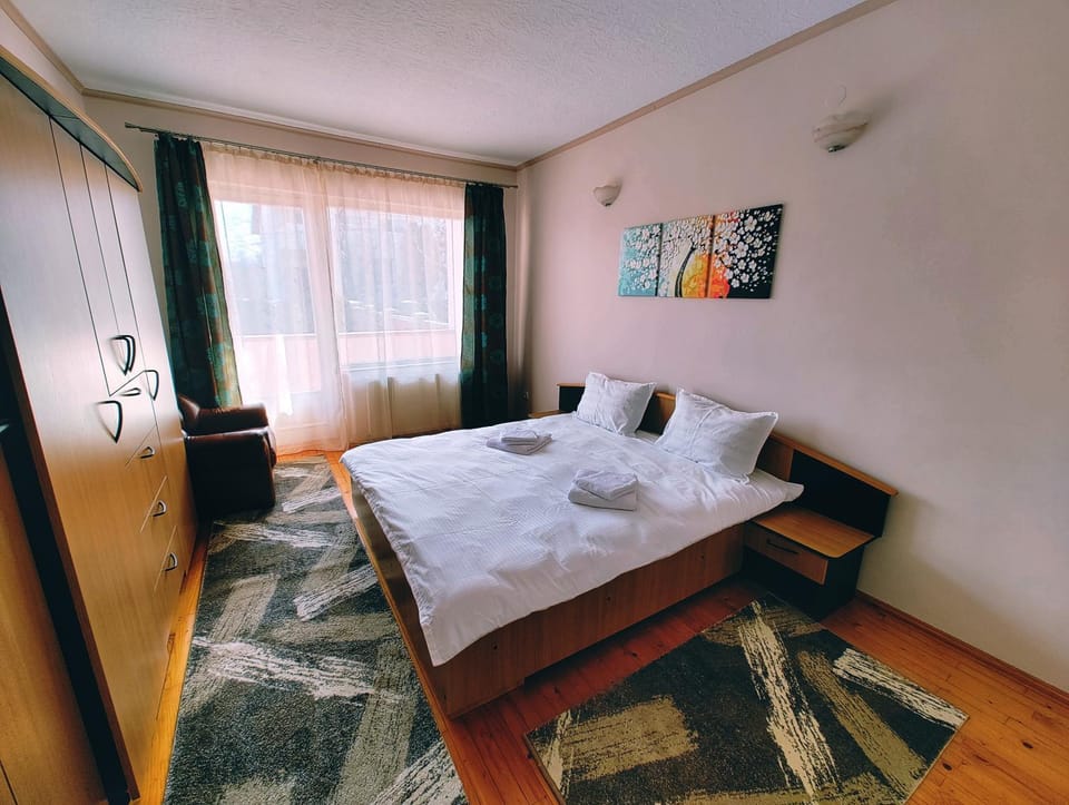 Bed, Photo of the whole room, Bedroom, wardrobe