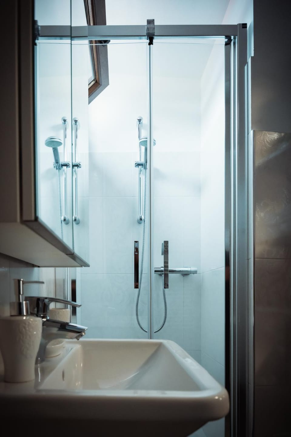 Shower, Bathroom, towels