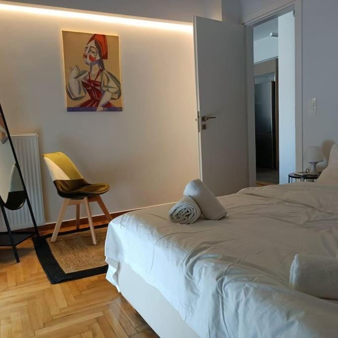 GAYA - the yellow apartment Apartment in Athens