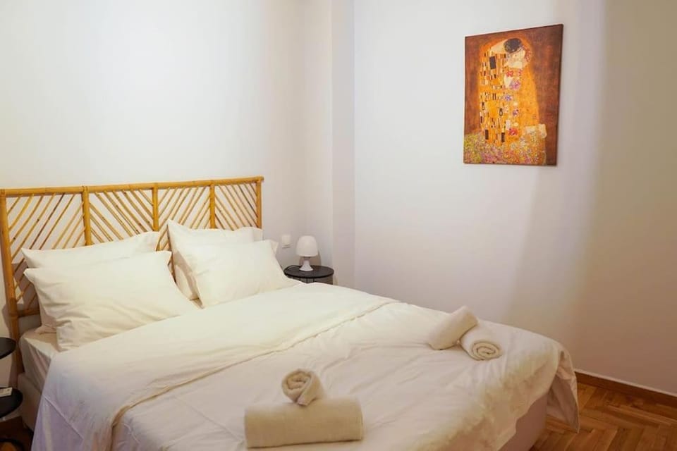 GAYA - the yellow apartment Apartment in Athens