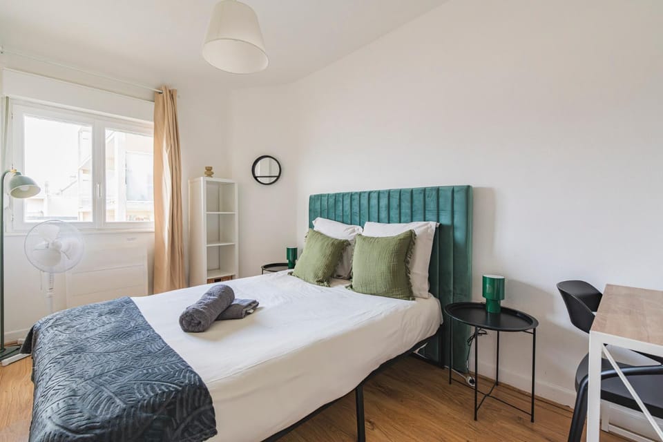 Bed, Photo of the whole room