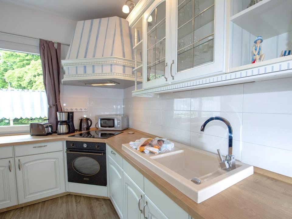 Coffee/tea facilities, Kitchen or kitchenette