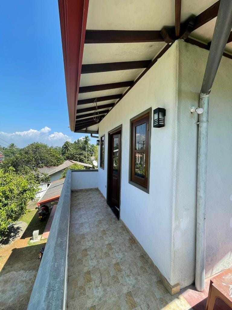 Adhi villa Apartment in Hikkaduwa