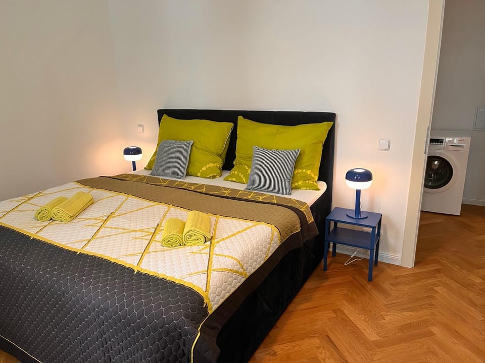 Bed, Bedroom