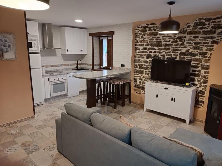 TV and multimedia, Kitchen or kitchenette, Living room, Seating area, Dining area