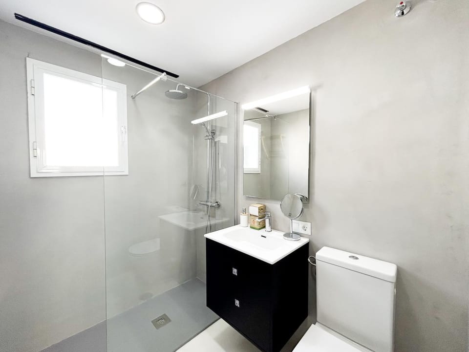Shower, Bathroom, towels