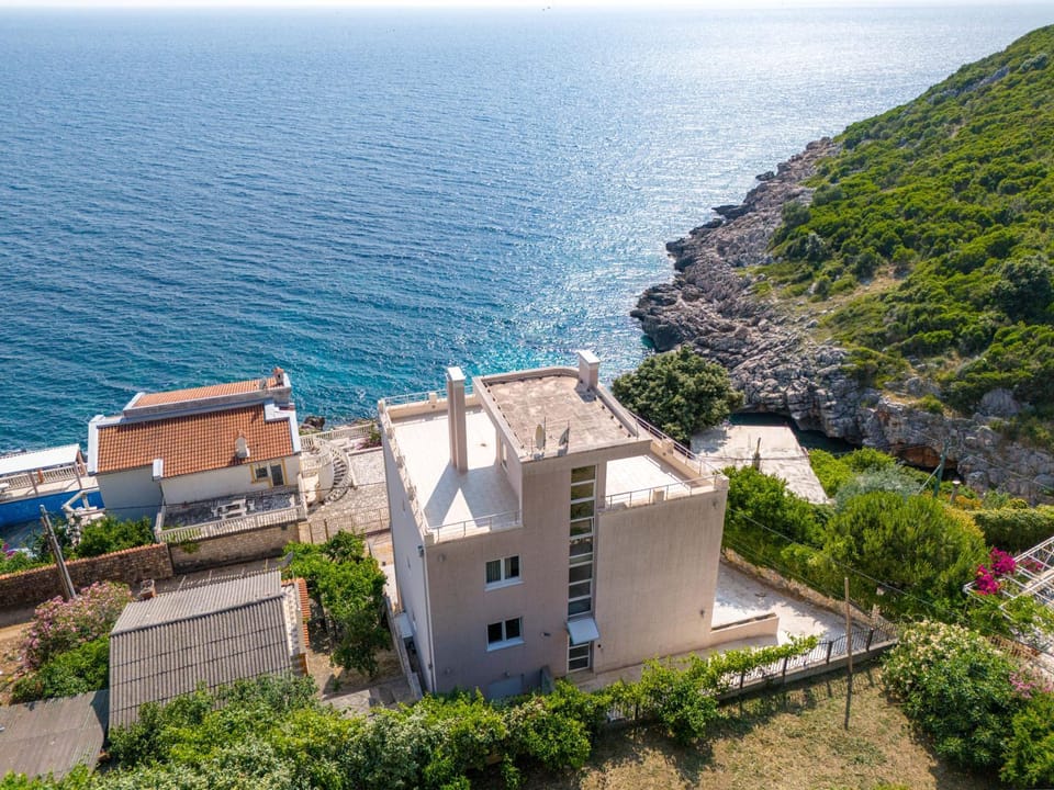 Property building, Sea view