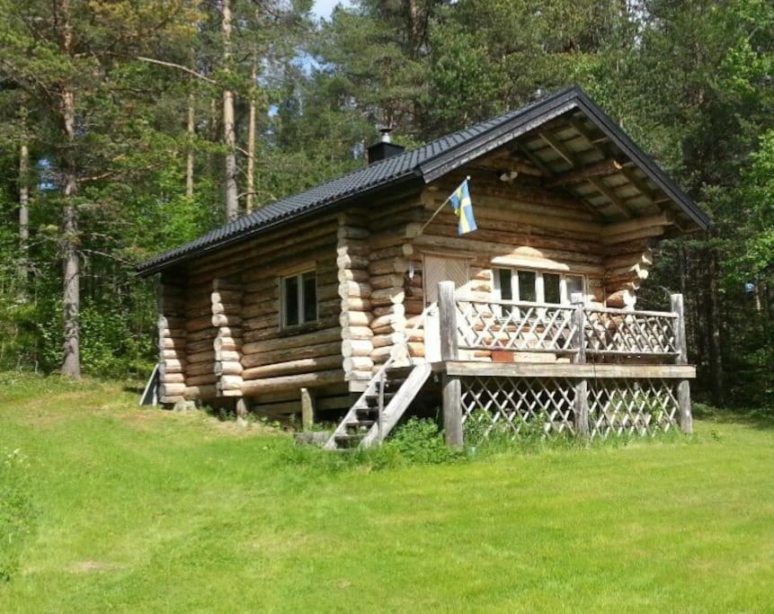 Lakeside wilderness cabin Cabin in Norrbotten County, Sweden