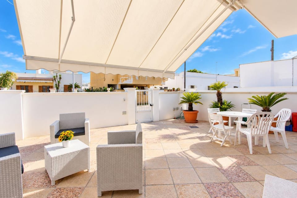 Patio, Day