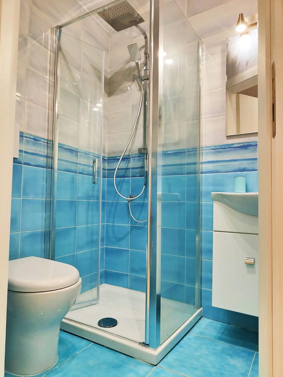 Shower, Toilet, Bathroom