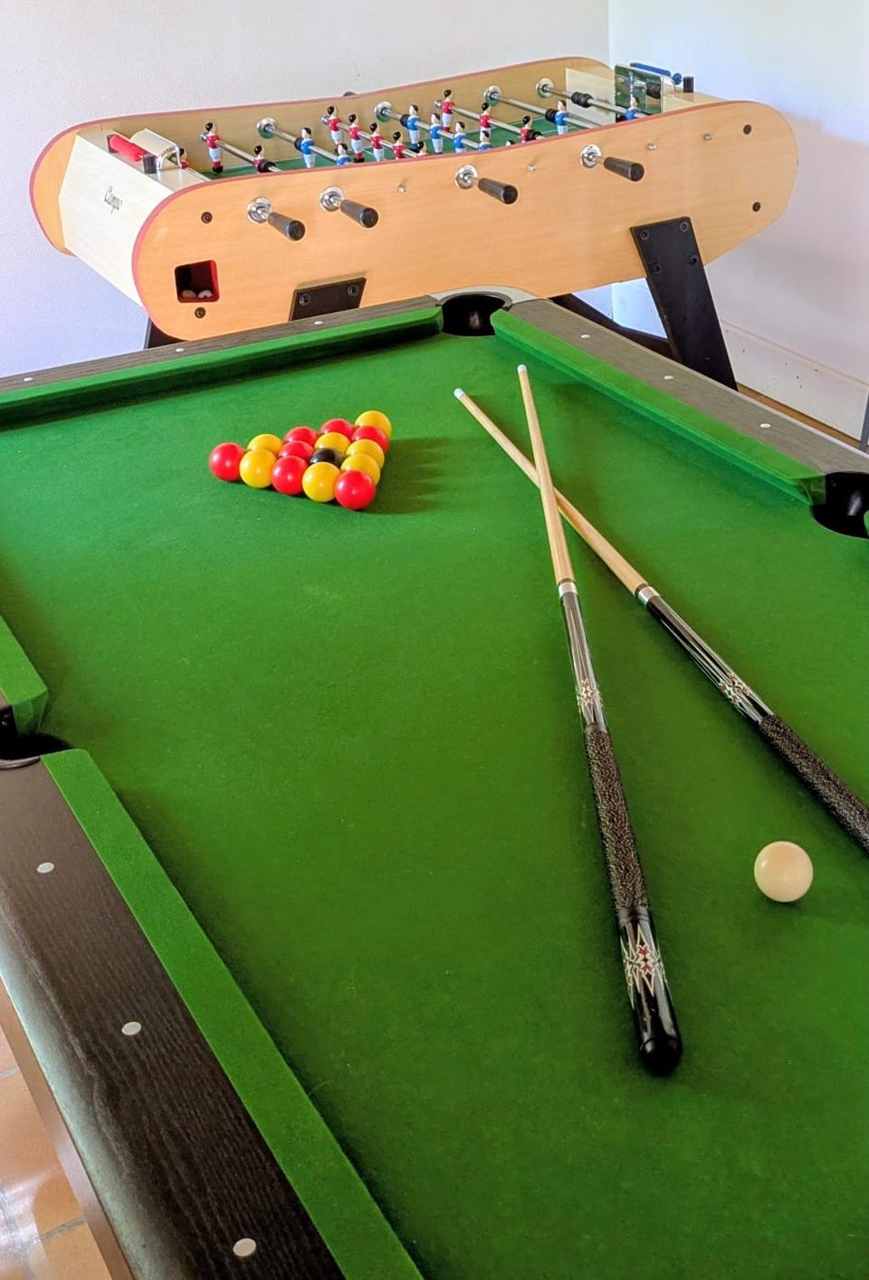 Billiard, Game Room