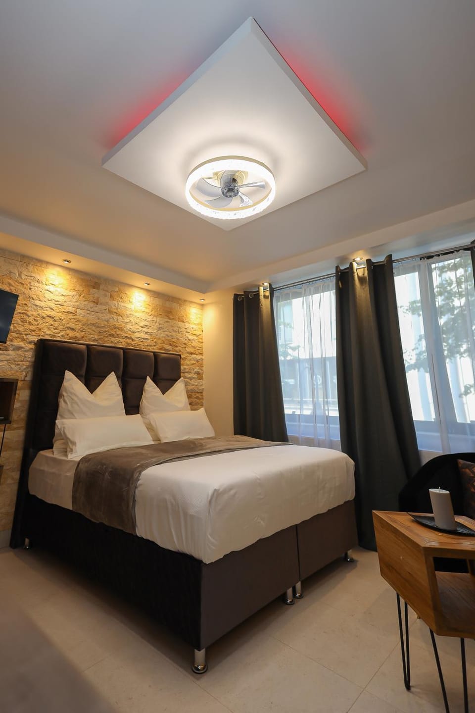Bed, Photo of the whole room, Bedroom