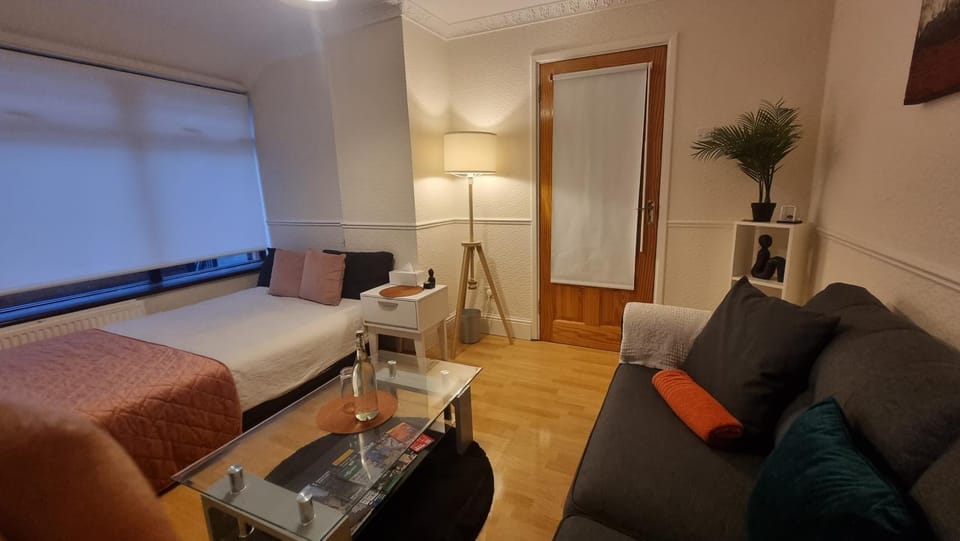B&R Place Bed and Breakfast in Dublin