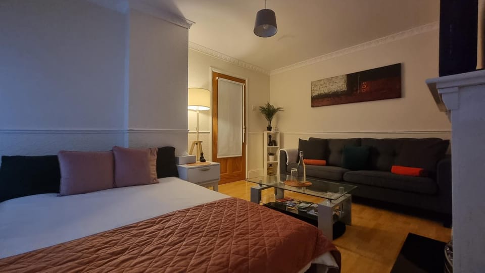 B&R Place Bed and Breakfast in Dublin