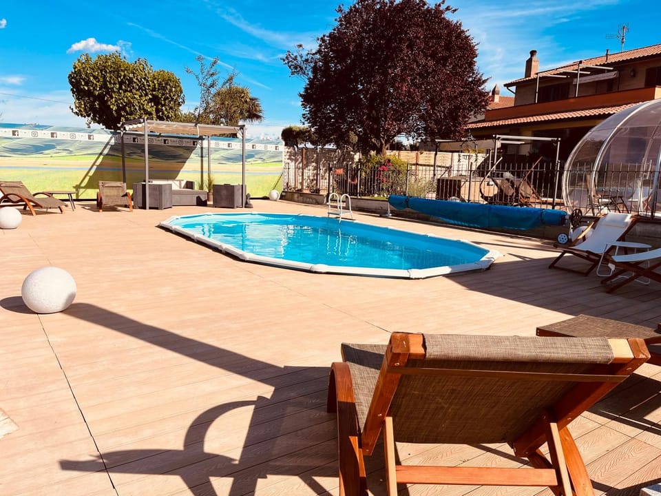 Property building, Hot Tub, Massage, Swimming pool