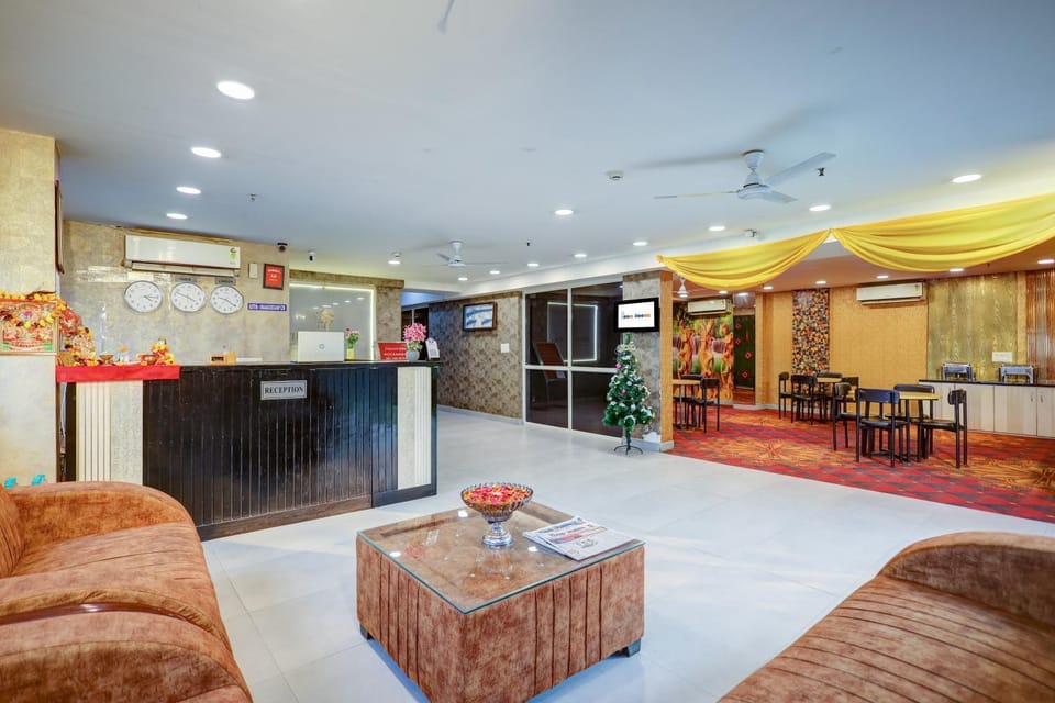 Hotel Red York Hotel in Noida