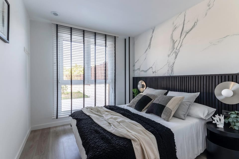 Bed, Photo of the whole room, Bedroom