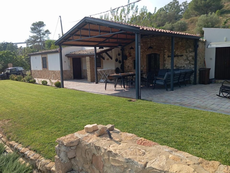 Property building, Garden, Garden view, Garden view