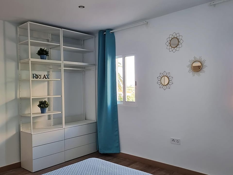 Shower, Spring, Bed, Activities, Winter, Summer, Balcony/Terrace, Photo of the whole room, Hiking, Animals, Animals, Animals, Bedroom, Autumn, Pets, Pets, Pets, Swimming pool, Sports, Entertainment, children, children, children, young children, young children, young children, older children, older children, older children, group of guests, group of guests, group of guests, cot, Family, Family, Family, Parking, dishwasher, heating, heating, microwave, pet friendly, pet friendly, wardrobe, washing machine, air conditioner