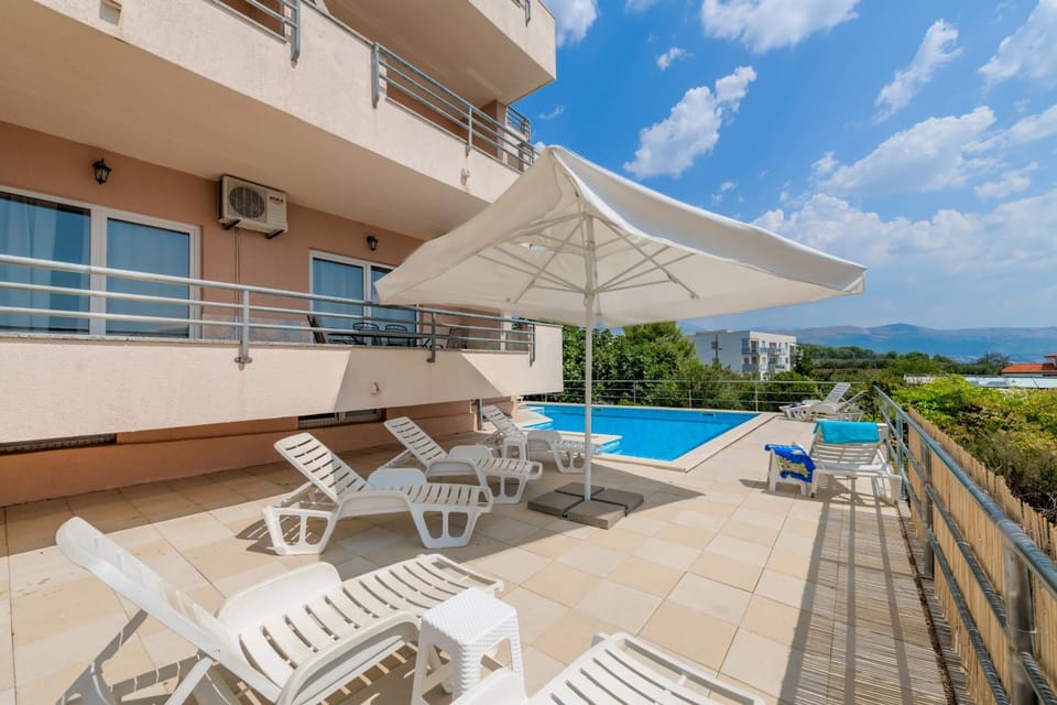 Apartments Lo Seaview Haven Apartment in Split