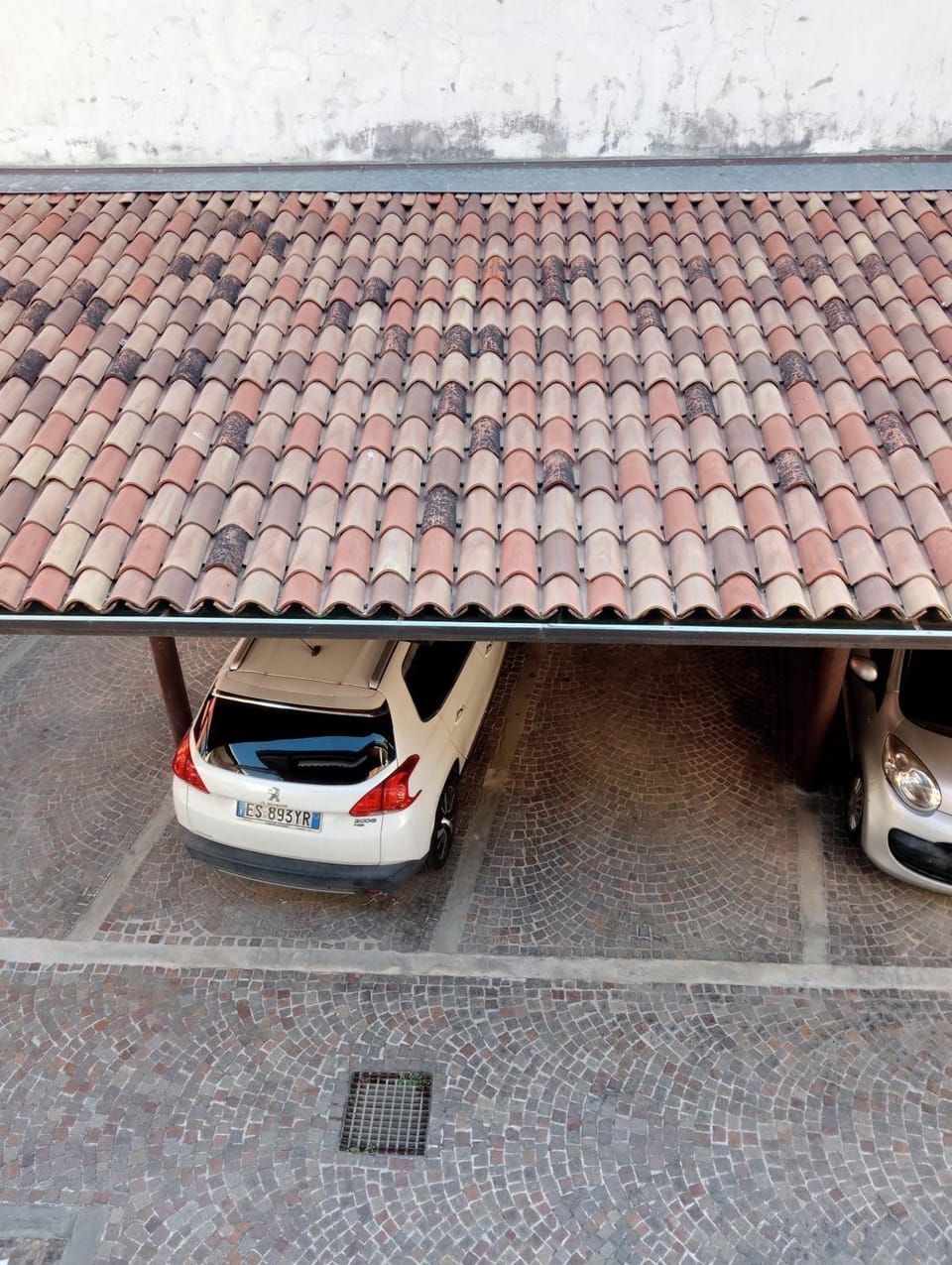 Inner courtyard view, Parking