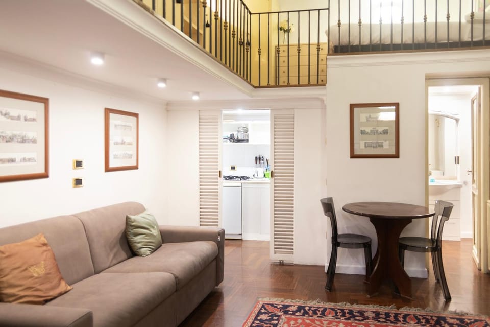 Kitchen or kitchenette, Living room, Seating area, Dining area, stove