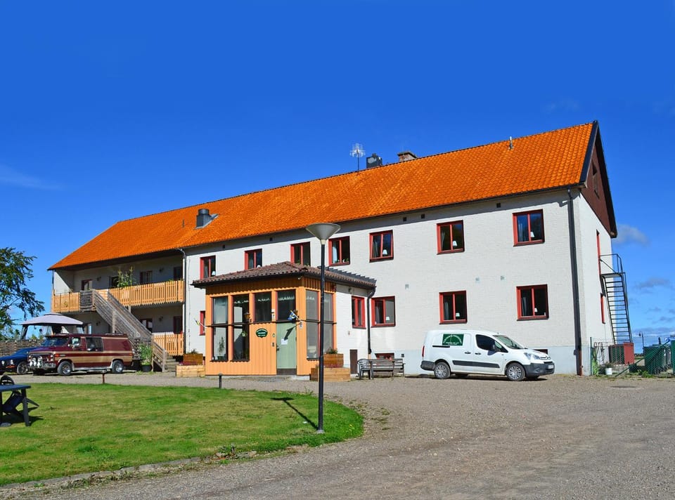 Property building, Day, Location, Parking