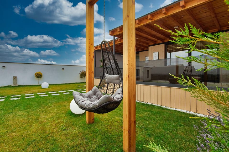 Patio, Day, Natural landscape, Garden, Seating area