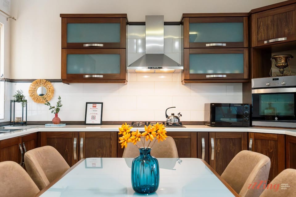 Kitchen or kitchenette, Dining area, minibar, pet friendly, stove