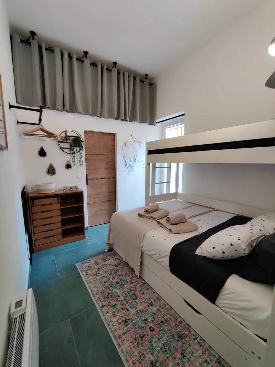 Bed, Photo of the whole room, Bedroom, bunk bed