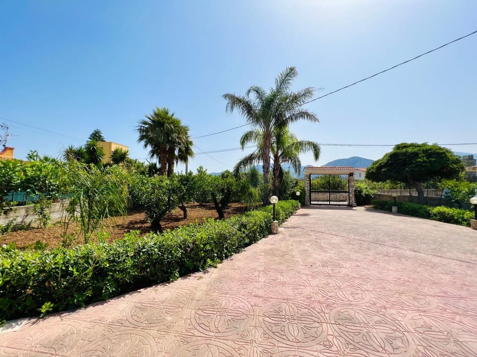 Garden, Garden view