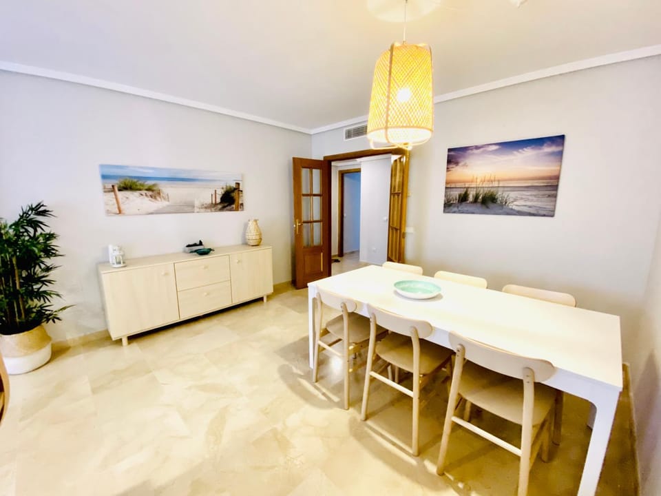 Living room, Dining area