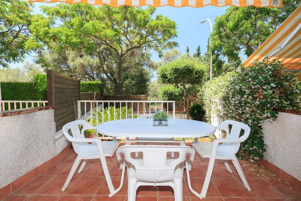 Balcony/Terrace, Dining area, Garden view